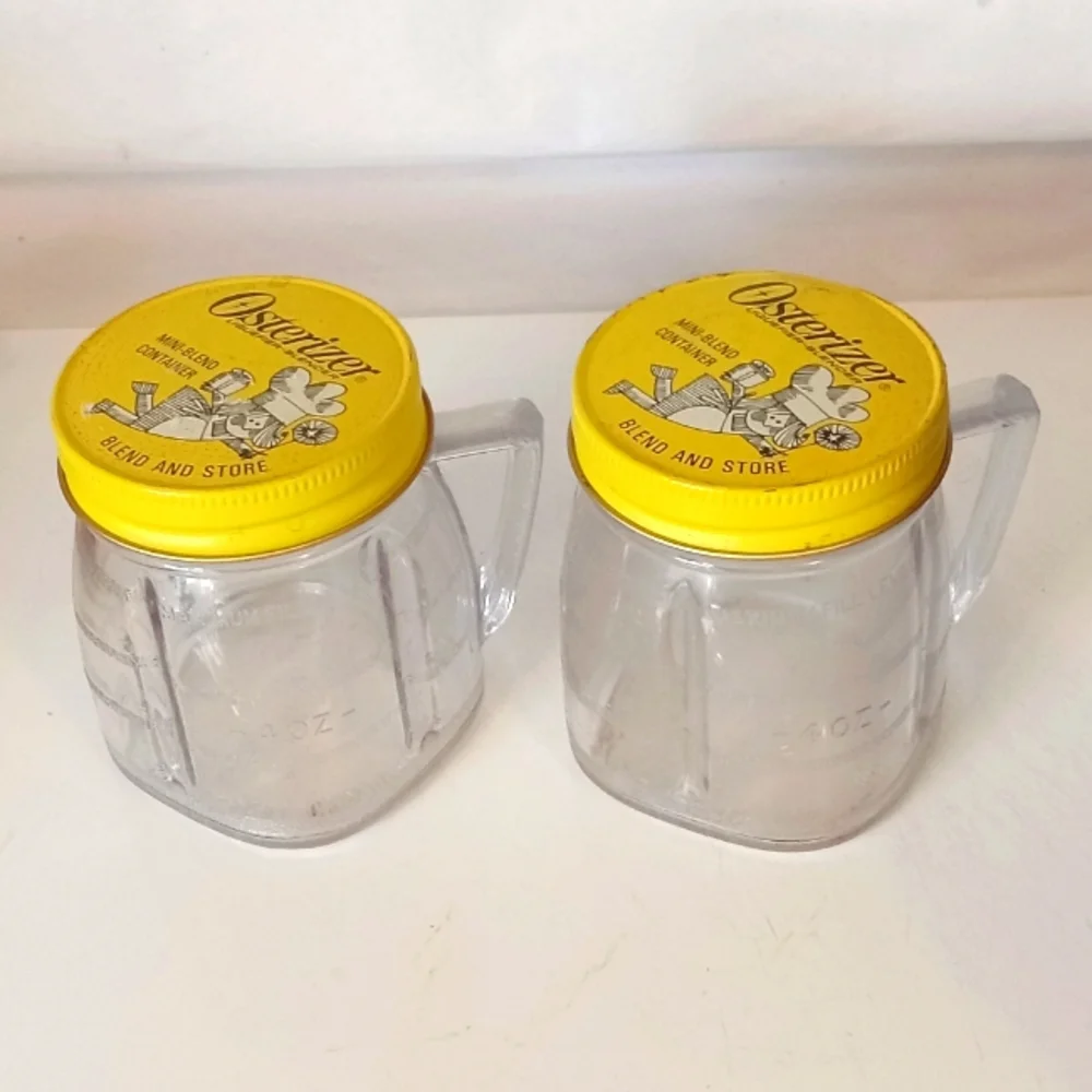 Lot of 2 Vintage Osterizer Mini Blend Containers 8 oz Plastic Blender Jars